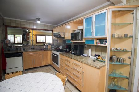 Casa à venda com 358m², 3 quartos e 4 vagasCozinha