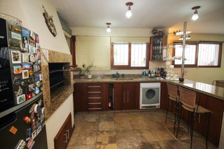 Casa à venda com 358m², 3 quartos e 4 vagasVaranda gourmet