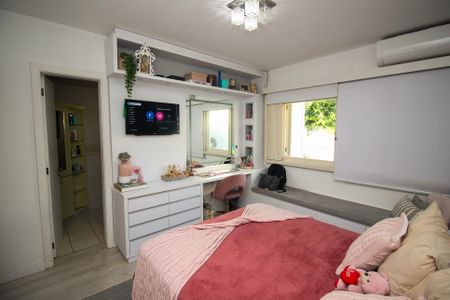 Casa à venda com 358m², 3 quartos e 4 vagasSuíte 3