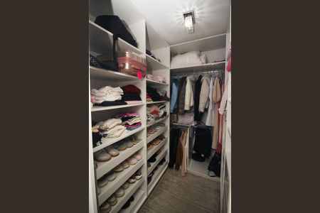 Casa à venda com 358m², 3 quartos e 4 vagasCloset da suíte 3