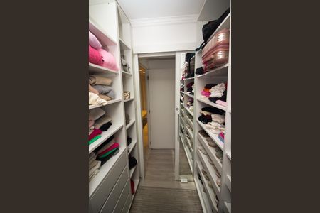Casa à venda com 358m², 3 quartos e 4 vagasCloset da suíte 3