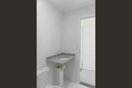 Apartamento para alugar com 64m², 2 quartos e 1 vaga Apartamento para alugar com 64m², 2 quartos e 1 vagaBanheiro da Suíte 1