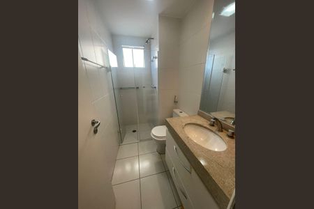 Banheiro de apartamento à venda com 3 quartos, 128m² em Vila Guarani, São Paulo