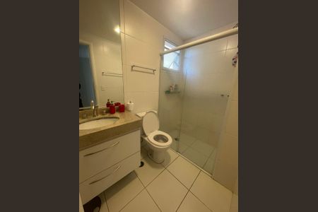 Banheiro de apartamento à venda com 3 quartos, 128m² em Vila Guarani, São Paulo