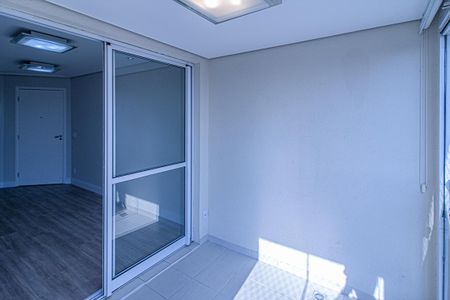 Sacada de apartamento à venda com 3 quartos, 67m² em Vila Brasilio Machado, São Paulo