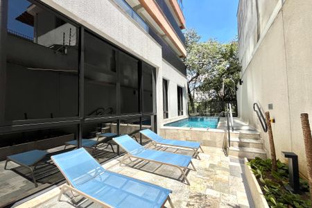 Apartamento à venda com 37m², 1 quarto e sem vagaÁrea comum - Piscina