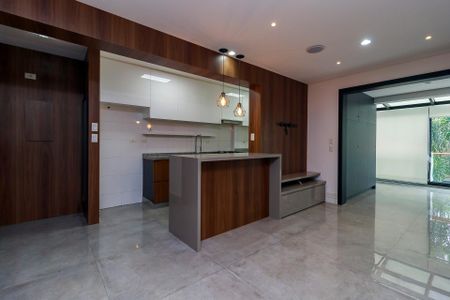 Apartamento à venda com 90m², 2 quartos e 2 vagas Apartamento à venda com 90m², 2 quartos e 2 vagasSala