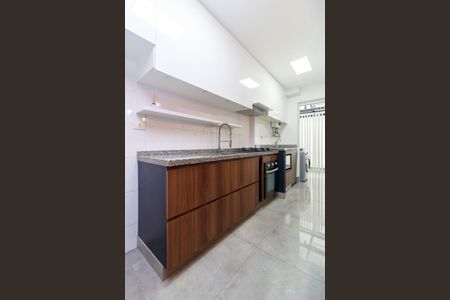 Apartamento à venda com 90m², 2 quartos e 2 vagas Apartamento à venda com 90m², 2 quartos e 2 vagasCozinha