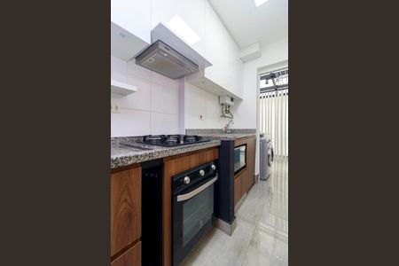 Apartamento à venda com 90m², 2 quartos e 2 vagas Apartamento à venda com 90m², 2 quartos e 2 vagasCozinha