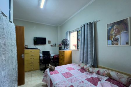 Casa à venda com 200m², 3 quartos e 2 vagasSuíte 2