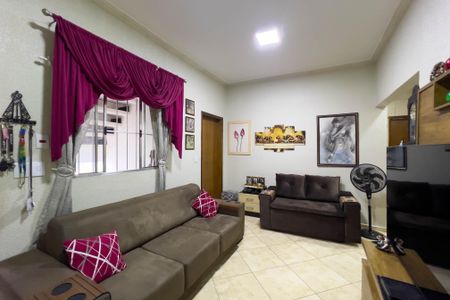 Sala de casa à venda com 3 quartos, 200m² em Cambuci, São Paulo