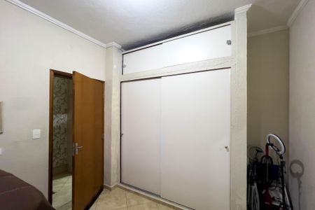Casa à venda com 200m², 3 quartos e 2 vagasQuarto 