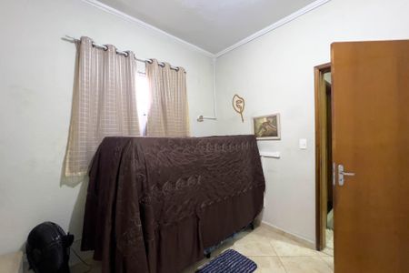 Casa à venda com 200m², 3 quartos e 2 vagasQuarto 