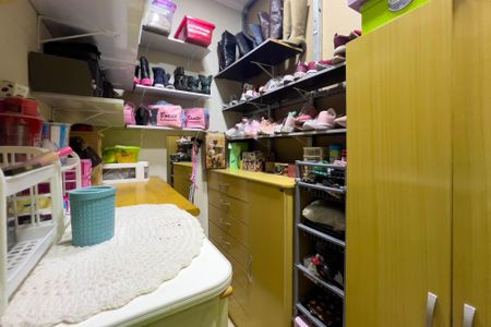 Casa à venda com 200m², 3 quartos e 2 vagasSuíte 1