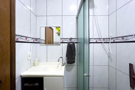 Casa à venda com 200m², 3 quartos e 2 vagasBanheiro