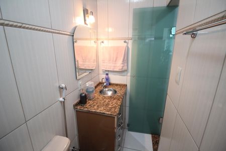 Casa à venda com 270m², 3 quartos e 2 vagasBanheiro da Suíte 1