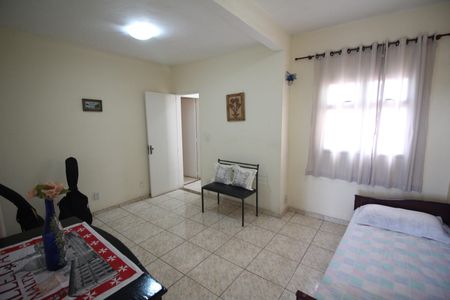 Casa à venda com 270m², 3 quartos e 2 vagasQuarto 2