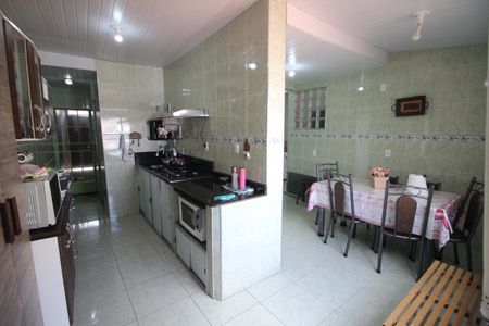 Casa à venda com 270m², 3 quartos e 2 vagasCozinha