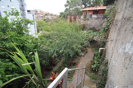 Casa à venda com 270m², 3 quartos e 2 vagasQuintal