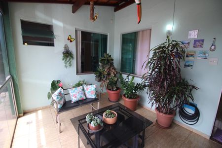 Casa à venda com 270m², 3 quartos e 2 vagasVaranda Quarto 2