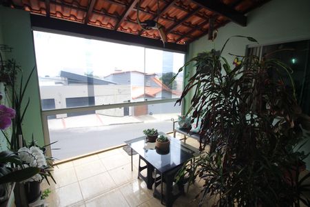 Casa à venda com 270m², 3 quartos e 2 vagasVaranda Quarto 2