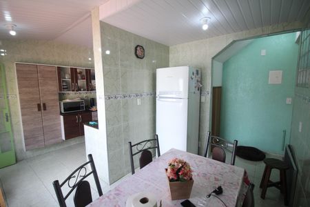 Casa à venda com 270m², 3 quartos e 2 vagasCozinha