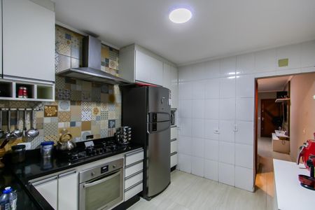 Casa à venda com 93m², 2 quartos e 2 vagas Casa à venda com 93m², 2 quartos e 2 vagasCozinha