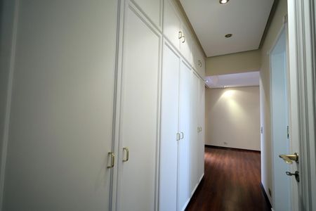 Apartamento à venda com 340m², 6 quartos e 4 vagasBanheiro da Suíte 3