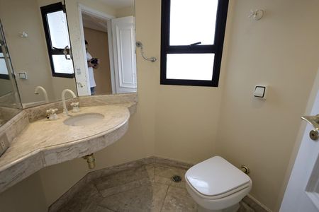 Apartamento à venda com 340m², 6 quartos e 4 vagasLavabo