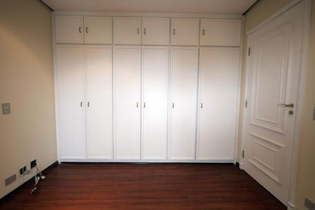 Apartamento à venda com 340m², 6 quartos e 4 vagasSuíte 3