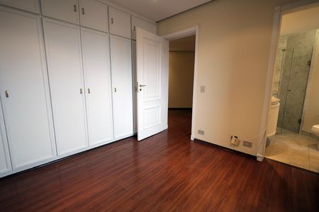 Apartamento à venda com 340m², 6 quartos e 4 vagasSuíte 3