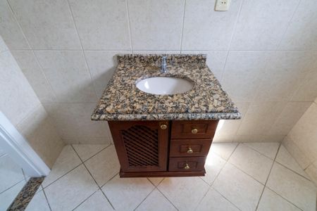 Casa de condomínio para alugar com 160m², 3 quartos e 1 vagaLavabo