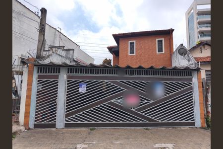 Casa à venda com 230m², 4 quartos e 4 vagasFachada + Plaquinha