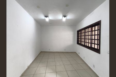 Casa à venda com 230m², 4 quartos e 4 vagasEdícula 