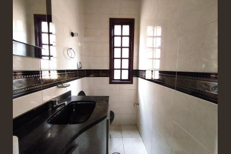 Casa à venda com 230m², 4 quartos e 4 vagasLavabo