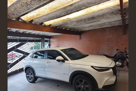 Casa à venda com 230m², 4 quartos e 4 vagasGaragem