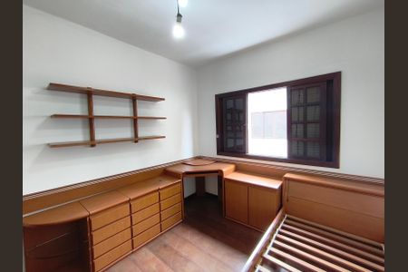 Casa à venda com 230m², 4 quartos e 4 vagasQuarto 2