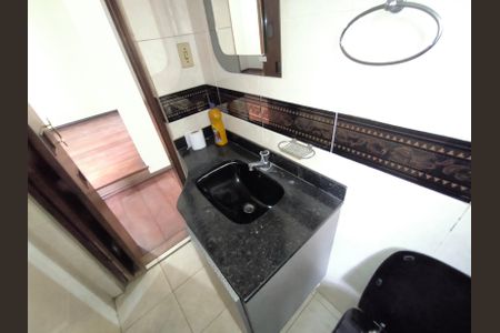 Casa à venda com 230m², 4 quartos e 4 vagasLavabo