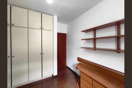 Casa à venda com 230m², 4 quartos e 4 vagasQuarto 2