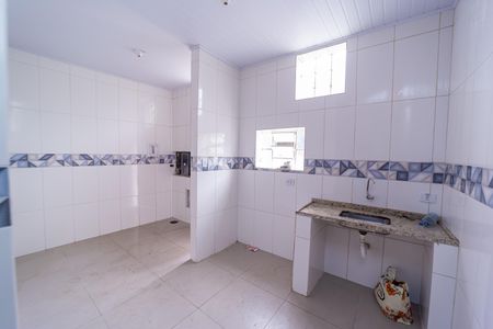 Sala/Cozinha de casa para alugar com 1 quarto, 40m² em Jardim Ponte Rasa, São Paulo