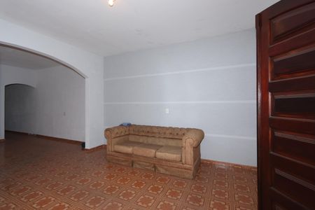 Casa à venda com 139m², 5 quartos e 2 vagasSala