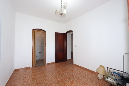 Casa à venda com 139m², 5 quartos e 2 vagasSuíte