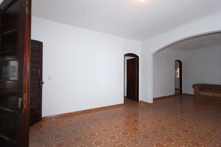 Casa à venda com 139m², 5 quartos e 2 vagasSala