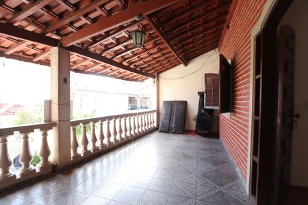 Casa à venda com 139m², 5 quartos e 2 vagasVaranda