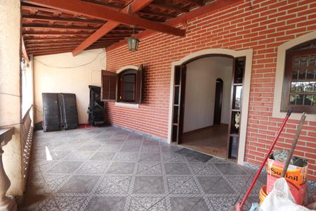Casa à venda com 139m², 5 quartos e 2 vagasVaranda