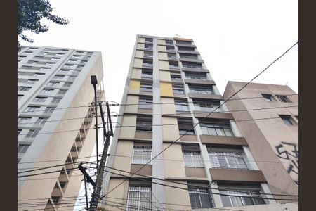 Apartamento para alugar com 120m², 3 quartos e 1 vaga Apartamento para alugar com 120m², 3 quartos e 1 vagaFachada