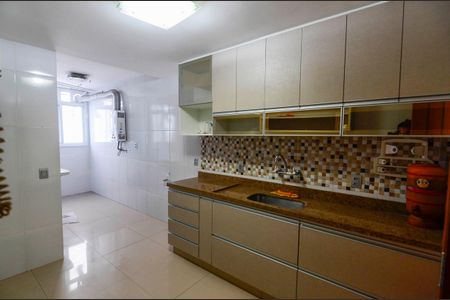 Apartamento à venda com 76m², 2 quartos e 1 vagaCozinha