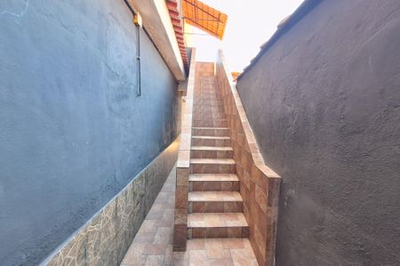 Casa para alugar com 90m², 3 quartos e sem vagaVaranda