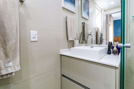 Apartamento à venda com 68m², 2 quartos e 1 vaga Apartamento à venda com 68m², 2 quartos e 1 vagaBanheiro da Suíte