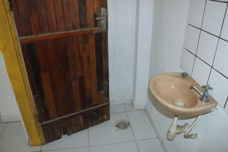 Casa de condomínio para alugar com 723m², 5 quartos e 2 vagasBanheiro de Serviço